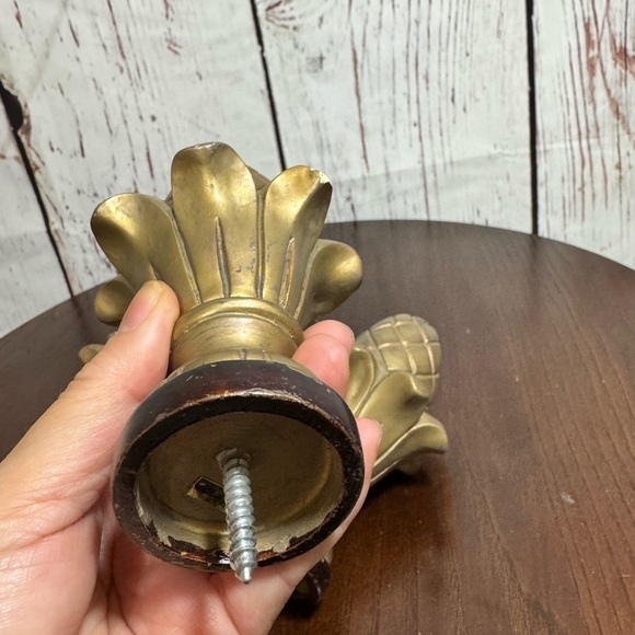Gold Brass Toned Resin Plaster Finials from Pier Imports  Perfect for Curtains! - Picture 10 of 16